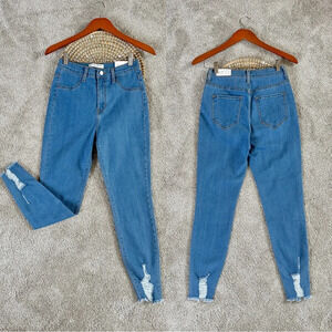 NWT Encore Jeans Est 1988 Skinny Fit Blue Size 11/30